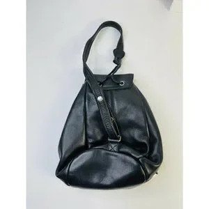 Vintage 90s Pebbled Leather Backpack Purse Single Sling Strap Black Vintage | Bags | Vintage 9s Pebbled Leather Backpack Purse  main image 3